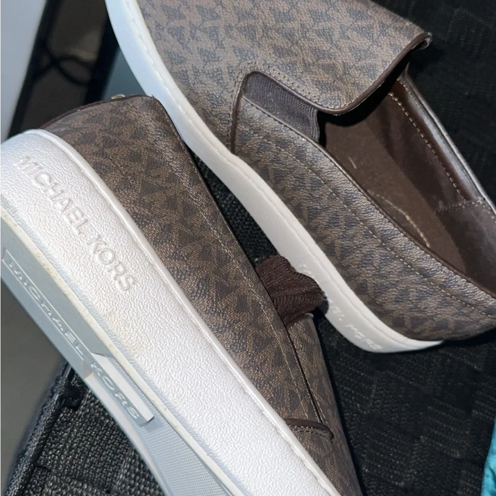 Michael Kors woman  Patterned Brown Loafers - Picture 3 of 3